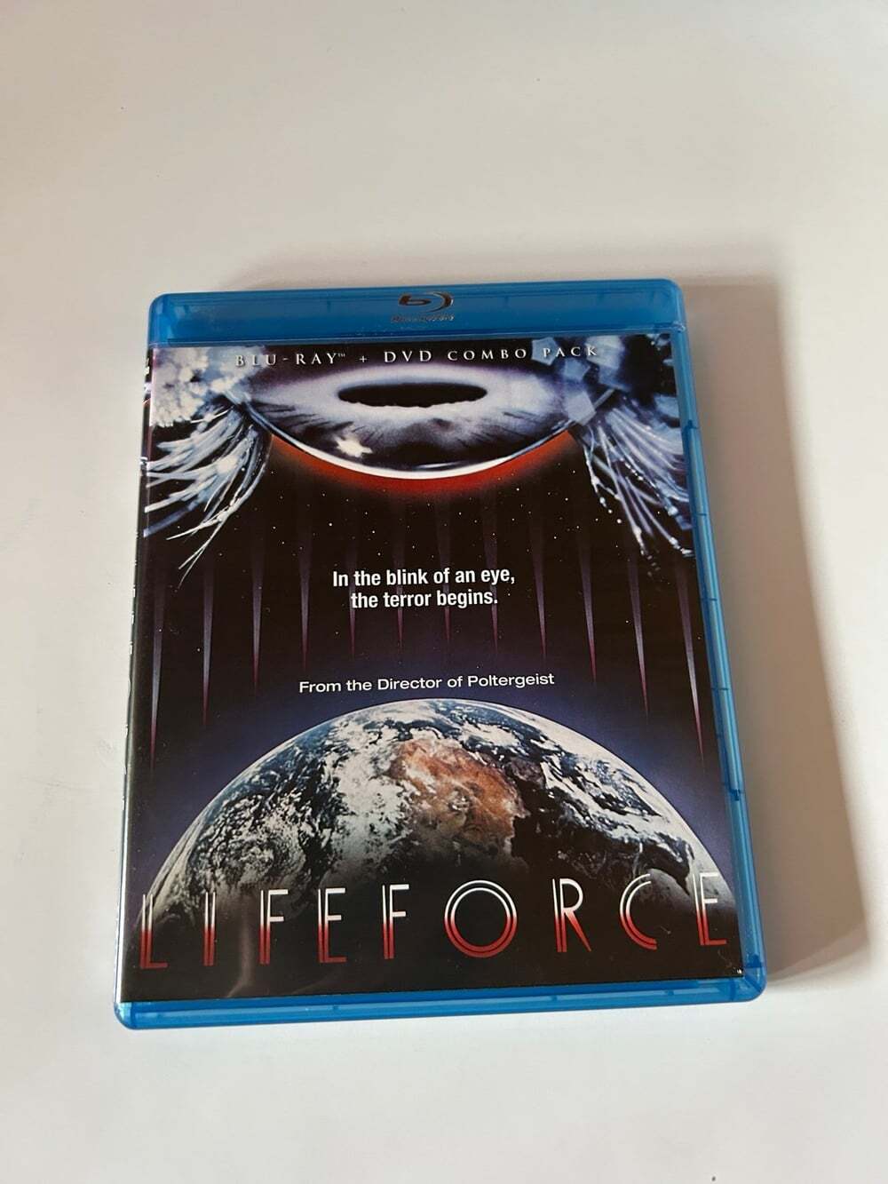 Lifeforce ( Blu-ray / DVD Combo Pack 2 Disc Set) - Scream Factory